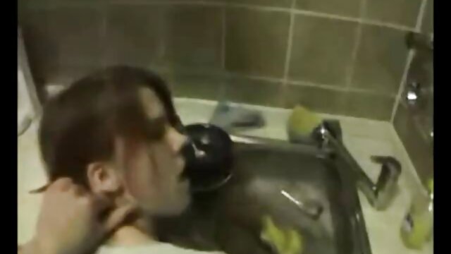 ダブルの浸透と悲鳴に導かれたスキニー鋳造 えろ 女 動画