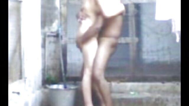 ブロンドと隣人。 えろ 女 動画